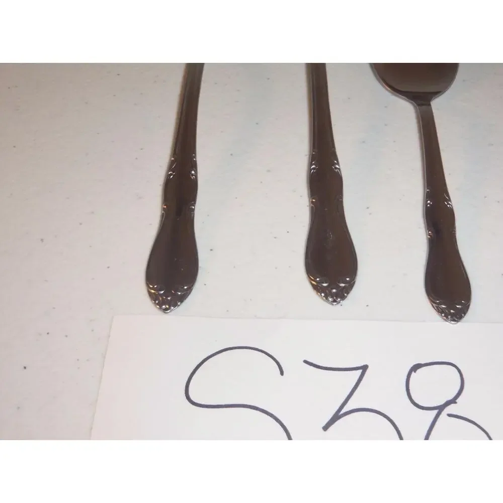 Oneida Homestead 2 Serving Spoons 1 Soup Spoon -0116S38